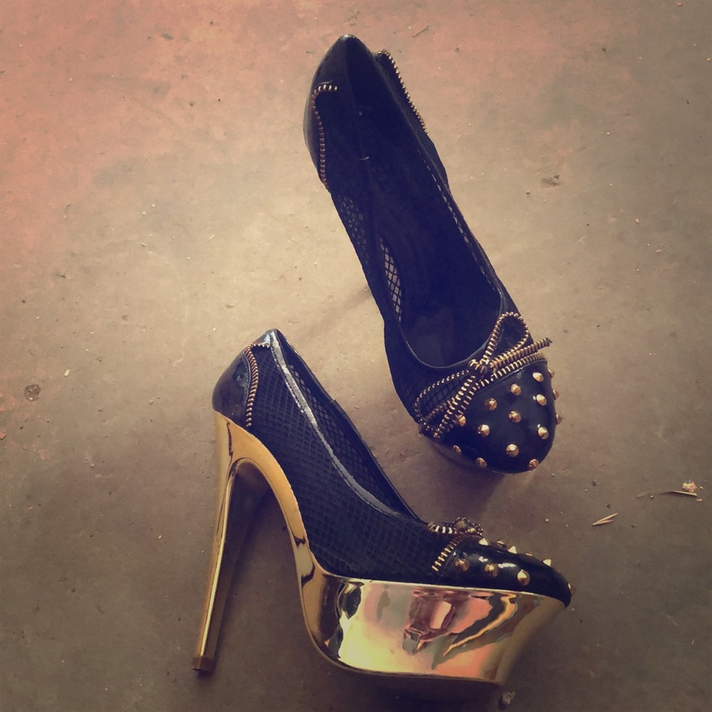Stiletto gold and black zipper heels 5.5